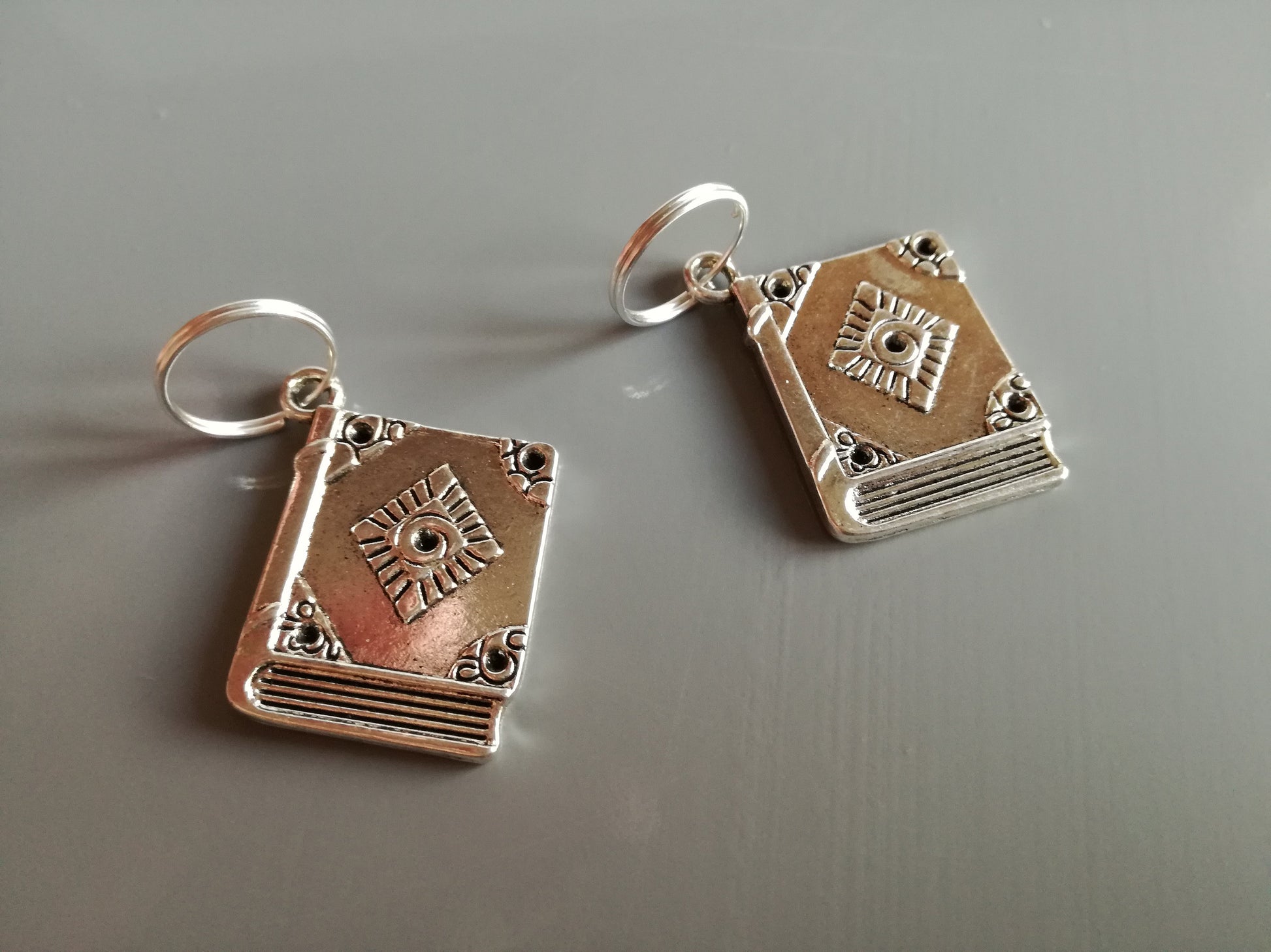 Book stitch markers