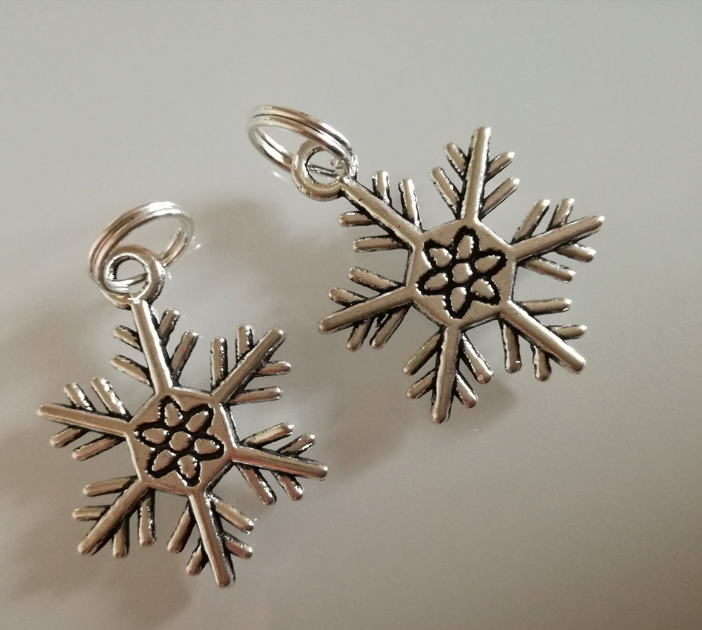 Snowflake knitting stitch markers