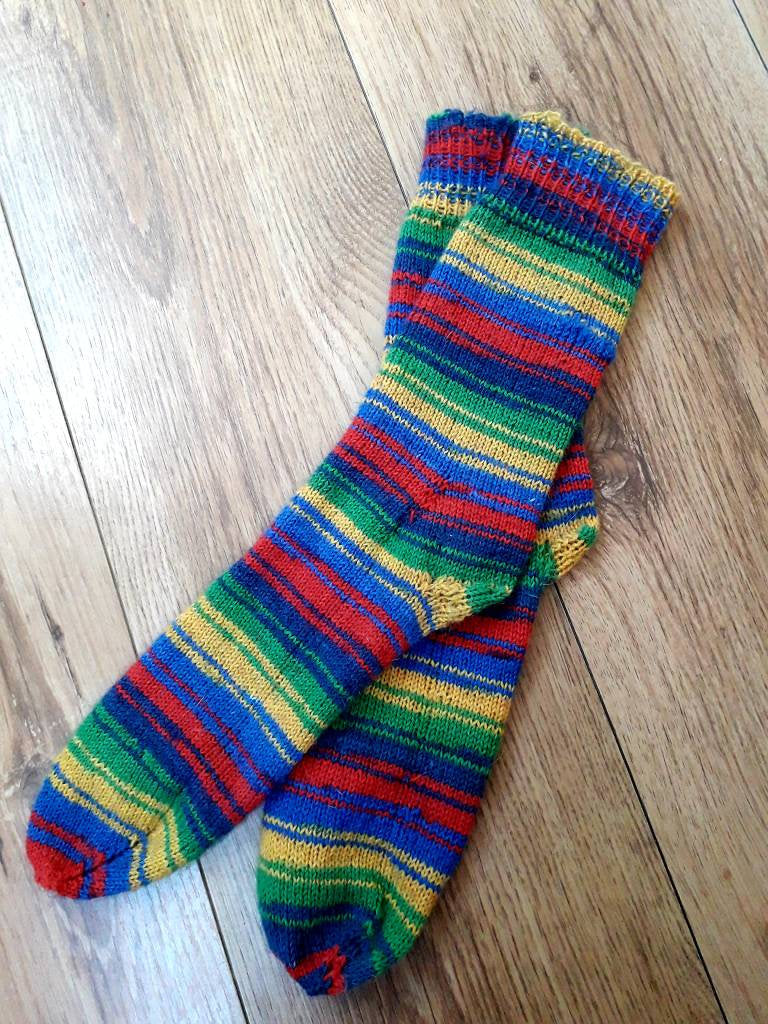 Easy beginner 4ply sock pattern